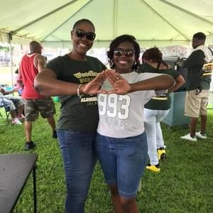 Meet your Posher, Tessa